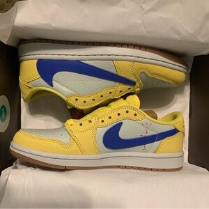 Women’s Air Jordan 1 Low x Travis Scott size 6.5 / Men’s size 5